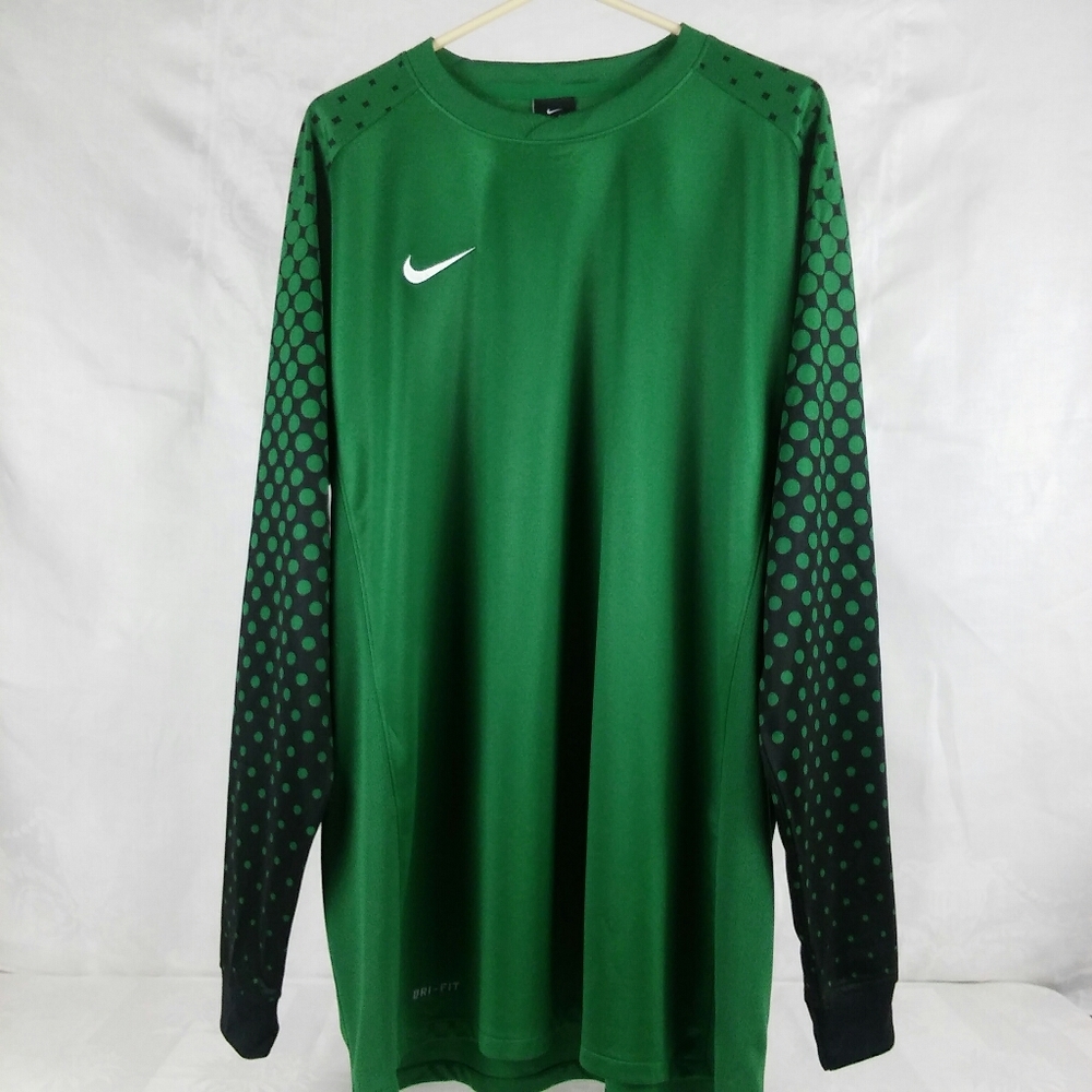 Nike Dri-FIT activewear long sleeve shirt